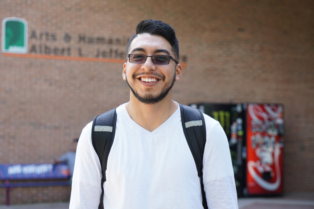 Robert Barron Biology (pre-dental) sophomore