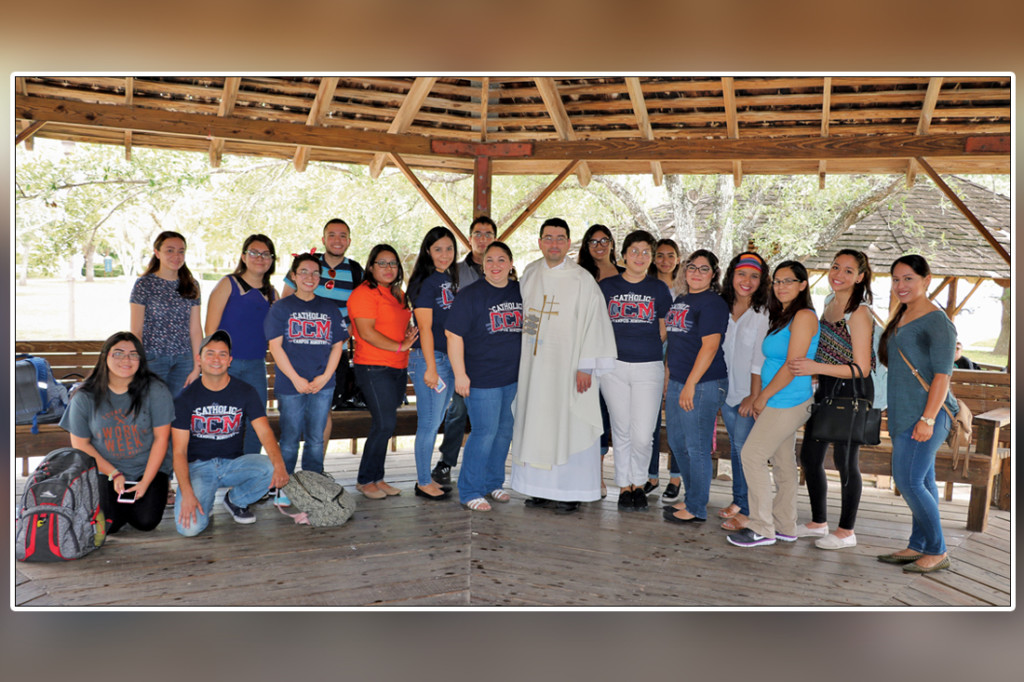 Members of the Catholic Campus Ministry-Brownsville gather around Father Jesus Paredes (center) after the club’s first Mass celebration last Thursday at the Texas Southmost College Gazebos./Michelle Espinoza/The Rider