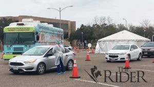 People line up in their cars on the Edinburg campus last Tuesday to undergo COVID-19 testing. Aaliyah Garza/The Rider Photos