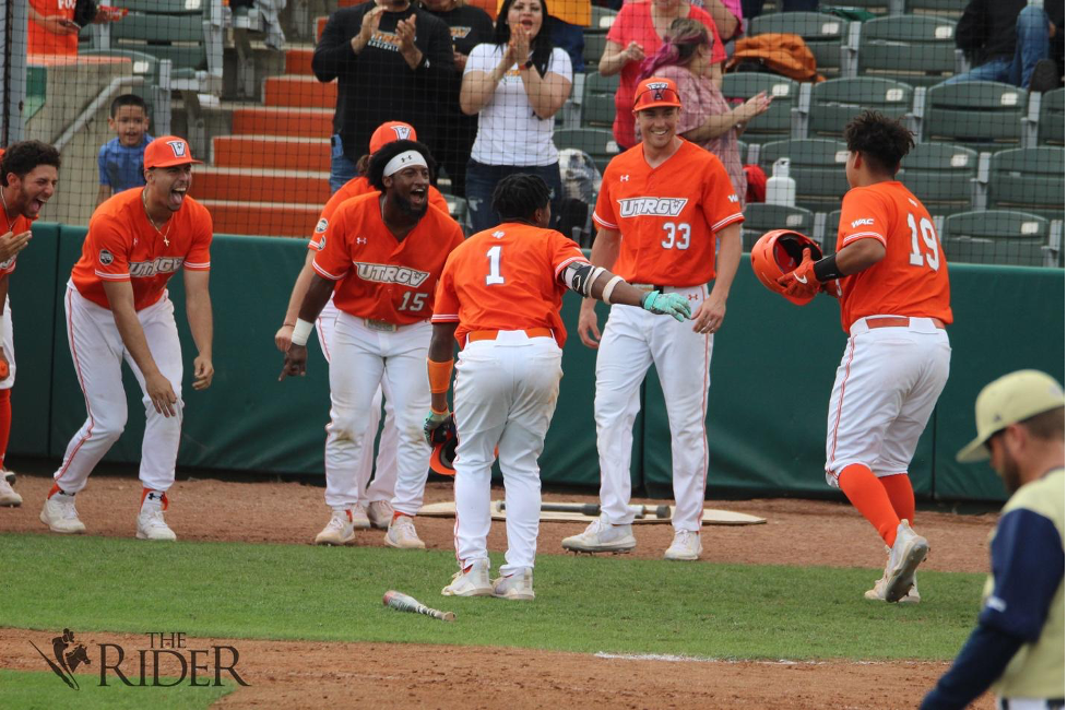 1971 College World Series Team - UTRGV Athletics