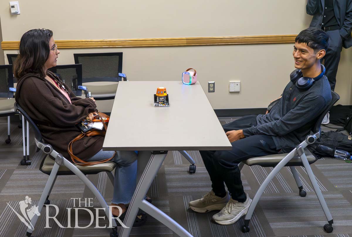 Team Victoriam, a club at UTRGV, brought strangers together for a chance at love or friendship. During the speed dating event, the “button” game was played, where one person rejects their date at the press of a button. Social work freshman Avery Sullivan rejected electrical engineering sophomore Manuel Flores. “I’m not really one for, like, working out,” Sullivan said. “I don’t want to be, like, letting him down because I don’t want to work out with him. Eduardo Escamilla/THE RIDER